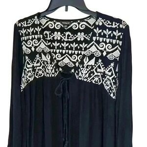 Torrid Swim Coverup Embroidered Black Long Sleeved Pool Wrap Open Front Sz 14-20